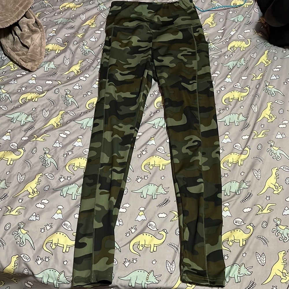camo leggings